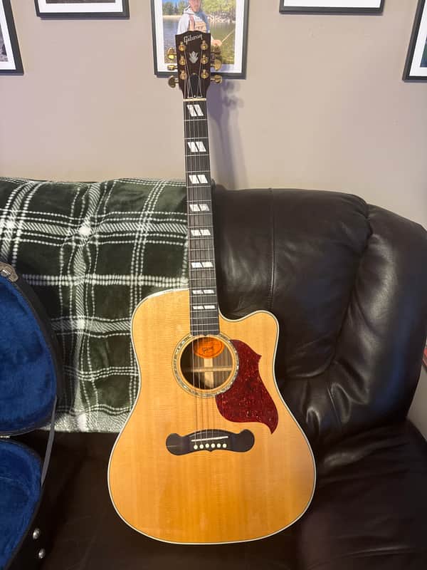 Gibson Songwriter Deluxe Standard EC with Ebony Fretboard 2009 - 2012 - Antique Natural image 1