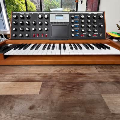 Moog Minimoog Voyager Select Series 44-Key Monophonic Synthesizer 2006 - 2013