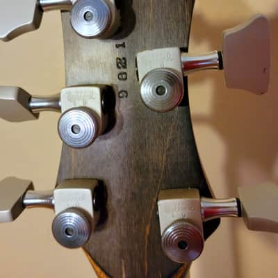 Curbow IEP CT 1998 Blueburst Petite 5-String Left-Handed Bass image 6