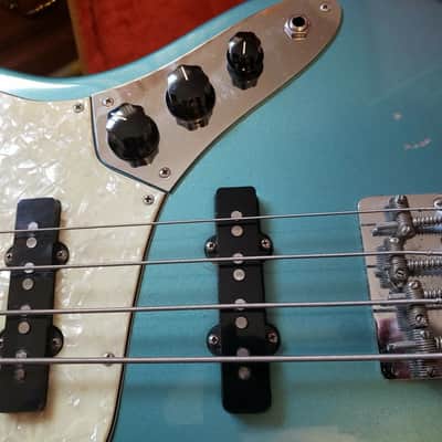 Fender Custom Shop '62 Jazz Bass Matching Headstock Light Lake Placid Blue image 5