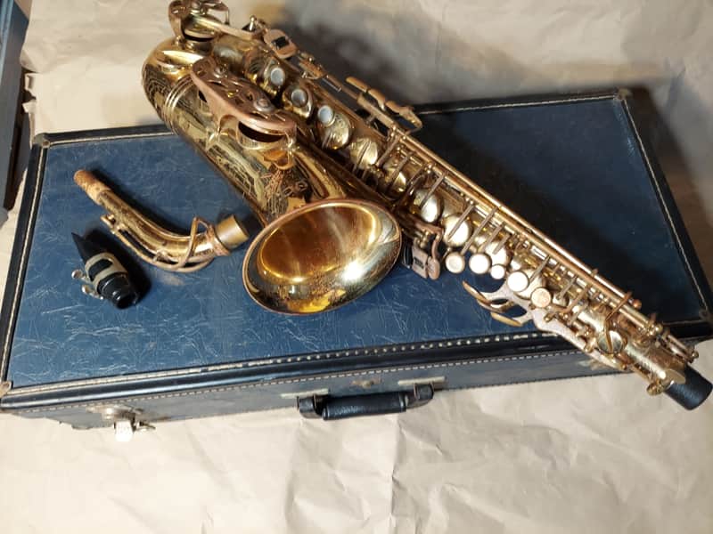 Vito Alto Saxophone with case and accessories, Good condition with significant wear image 1