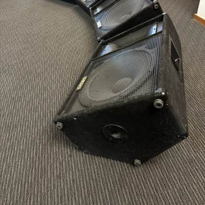 Yamaha SM15IV Club Series 15" Passive Monitors + QSC 900w Power Amp image 2