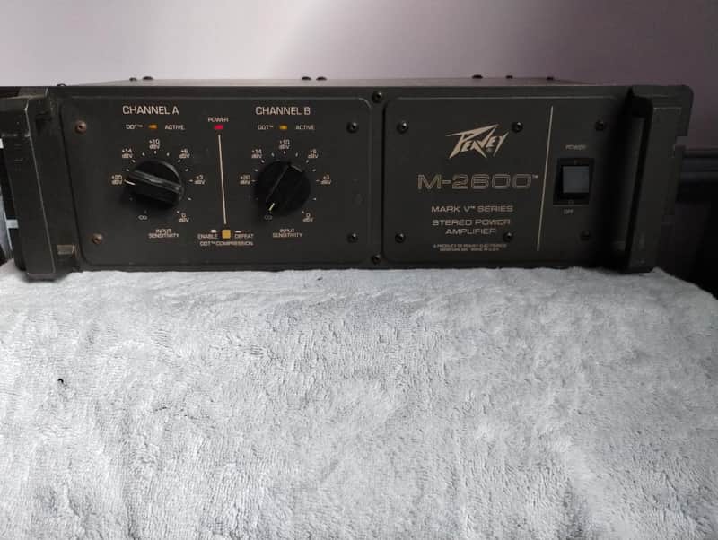 Peavey M2600 power amplifier in very good condition - 1990's image 1