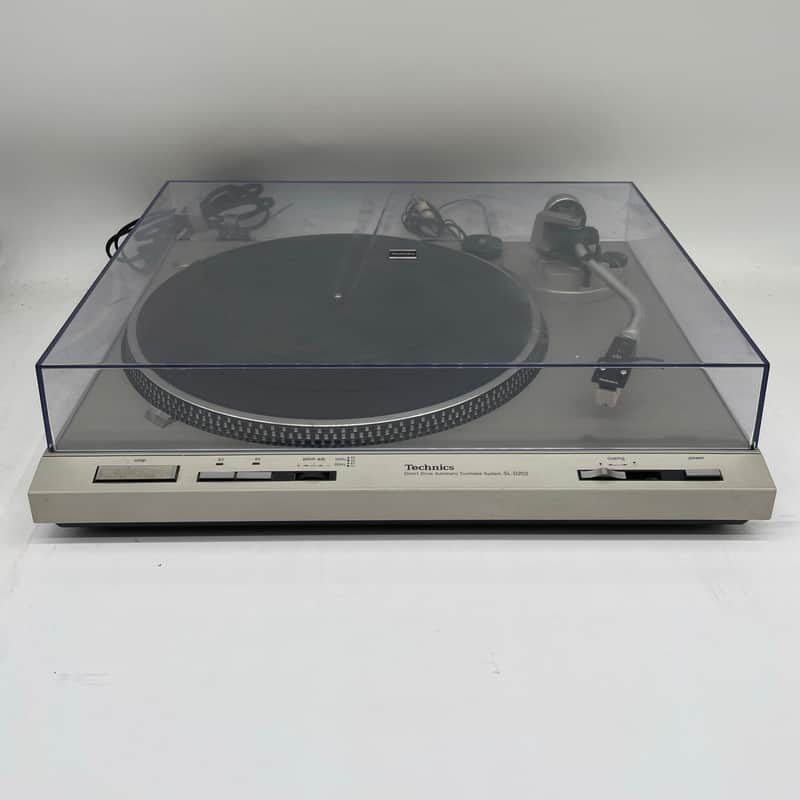 Technics SL-D202 Direct Drive Automatic Turntable VTG Japan *TESTED WORKING