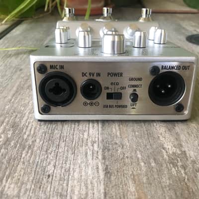 Zoom A3 Acoustic Creator Pedal - Silver image 2