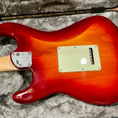 Fender Stratocaster 2017 - Polyurethane image 13
