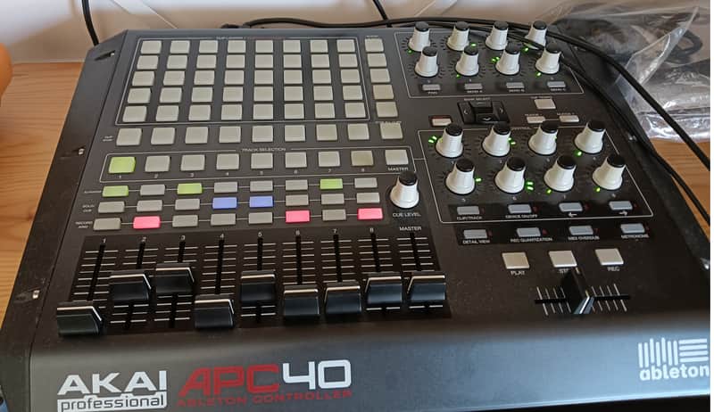Akai APC40 2010s - Black image 1