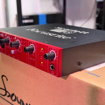 Focusrite Scarlett 8i6 USB Audio Interface Bild 2