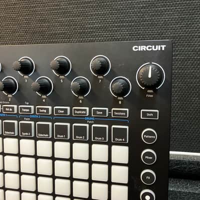Novation Circuit Groovebox 2015 - 2021 - Black image 3