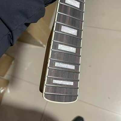 White binding Round stainless steel 4a 22 frets Roasted Maple guitar neck Rosewood fingerboard Pearl block inlay 25.5inch hole 10mm image 8