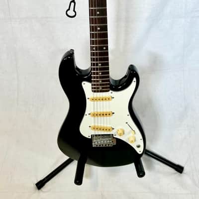 RARE EXCELLENT VINTAGE 1989 FENDER  SQUIER BULLET ELECTRIC GUITAR & USA MOLDED CASE L@@K image 2