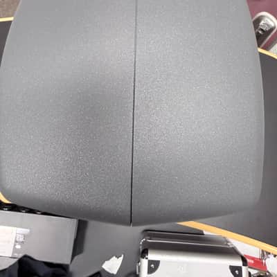 Genelec 8040B 6.5" Powered Nearfield Studio Monitor (Single) 2013 - 2021 - Gray image 6