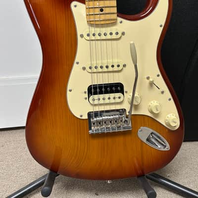 Fender American Professional II Stratocaster HSS with Maple Fretboard - Sienna Sunburst image 2