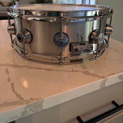 DW DW Collectors Series 5.5 x 14” Aluminum Snare 2022 - Aluminum Bild 4
