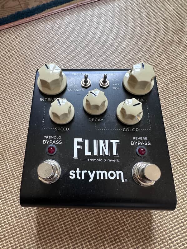 Strymon Flint Reverb and Tremolo V1 2012 - 2022 - Black with White