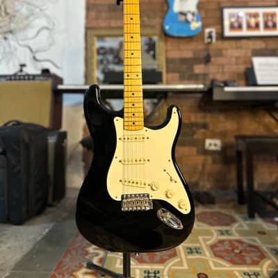 Fender Eric Johnson Stratocaster with Maple Fretboard 2005 - Present - Black image 3