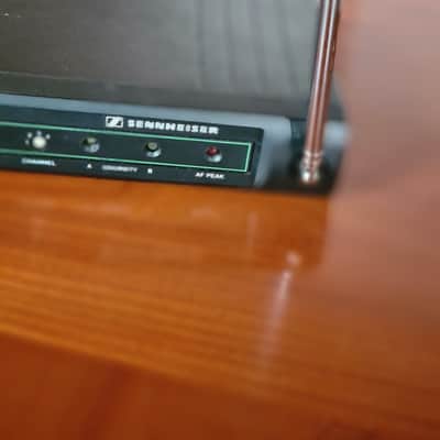 Sennheiser 🎤 Sennheiser EM 1-E True Diversity Wireless Microphone Receiver | 863–865 MHz | XLR image 4