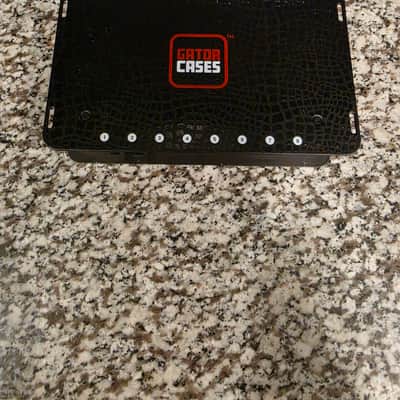 Gator GTR-PWR-8 Power Supply With 8 Isolated Outputs 2010s - Black image 4