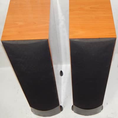 Paradigm Monitor 7 v3 tower speakers image 4