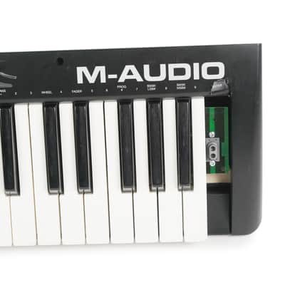 M-Audio Keystation 49es Owned by Frank Iero image 5