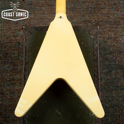 2000 Gibson Flying V '67 Reissue Alpine White w/ Case image 8