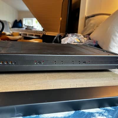 ELAN Z660/661 Power Amplifier (6 Channel/60WPC) - Series 1, Excellent Condition + Power Cord image 1