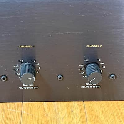 USA Made QSC 5.1 Stereo Power Amplifier, 120W X2 @ 4 Ohms, Tested, 3U Rack Space, Very Good Condition image 4