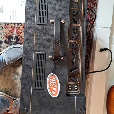 Vox AC15C1 Custom 2-Channel 15-Watt 1x12" Guitar Combo 2010 - Present - Black image 2