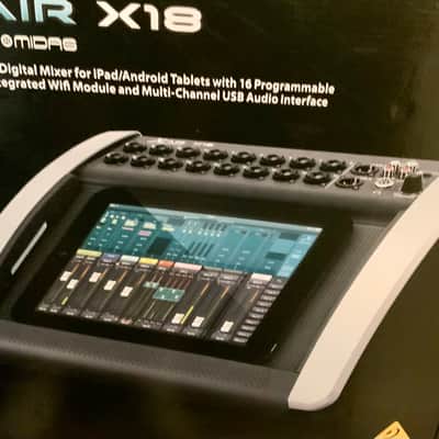 Behringer X18 18-Channel 12-Bus Mixer iPad 2014 - Present - Standard image 1