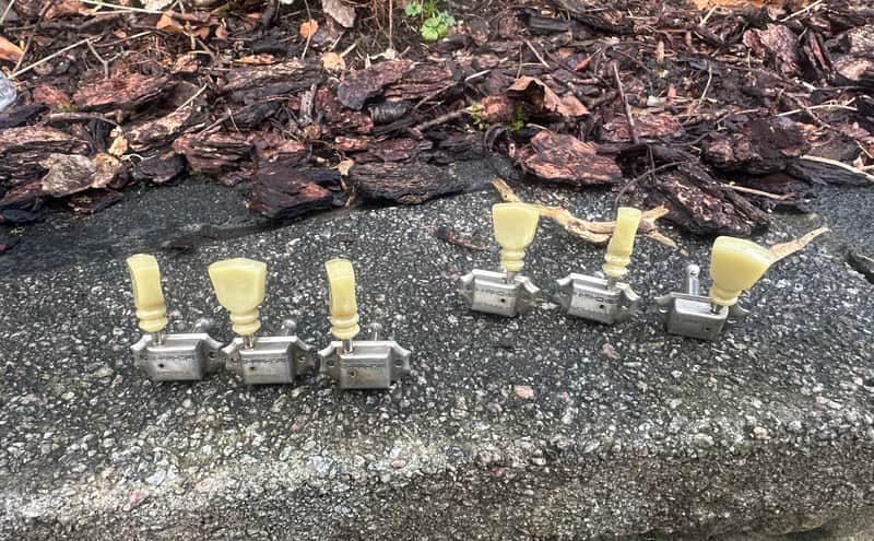 Gibson Deluxe tuners