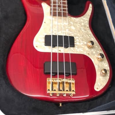Peavey Axcelerator 2-T Red image 2