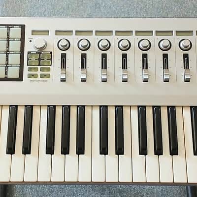 KORG Kontrol 49 Midi Controller - Silver image 1
