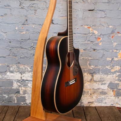 Larrivee OMV-40 2025 - Tobacco Sunburst image 4