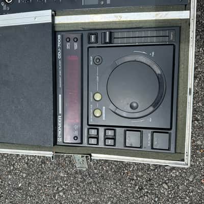 Pioneer DJM 500 & 2 CDJ 700S- Black image 4