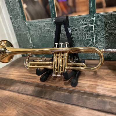 Yamaha Trumpet Ytr 2330 w/  Yamaha Soft Case & Yamaha 11b4 Mouth Piece image 10