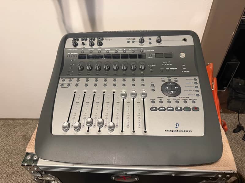 Digidesign Digi 002 Firewire Audio Interface - Grey image 1