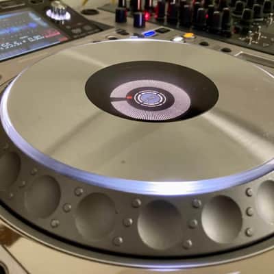 Pair of PIONEER CDJ-2000 NXS-M [limited edition]  2013 Platinum image 4