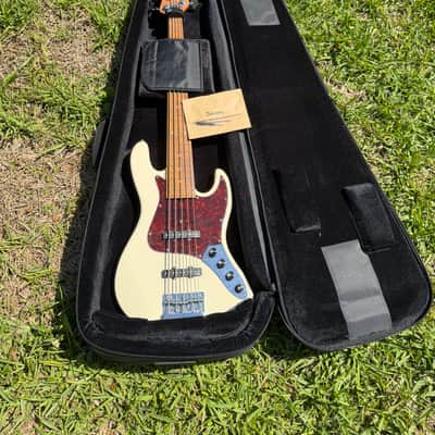 Sadowsky MetroExpress 21-fret Vintage JJ Bass, 5-string 2025 - Olympic White + VTC + Fretwrap image 12