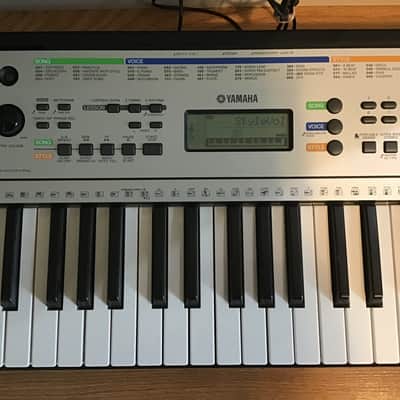 Yamaha YPT-255 Keyboard 2015 - Present - Grey/Black image 3