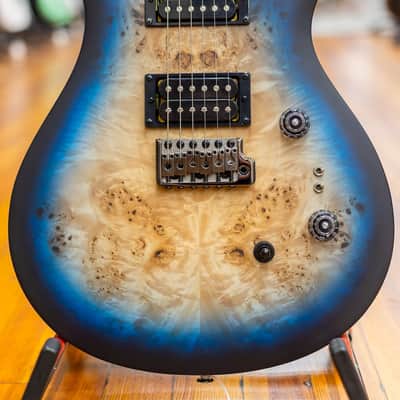 PRS SE Exotic Custom 24-08 Poplar Burl  2025 - Lake Blue Midnight Burst - Satin image 2