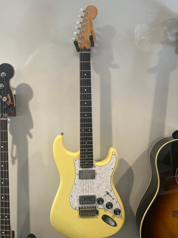 Fender Stratocaster Partscaster 1980-1987 - Yellow image 1