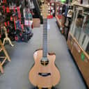 Taylor Baritone 8-String 2010 - Natural