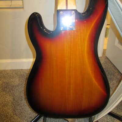 Squier Vintage Modified Precision Bass V 2014 - 2016 - 3-Color Sunburst image 6