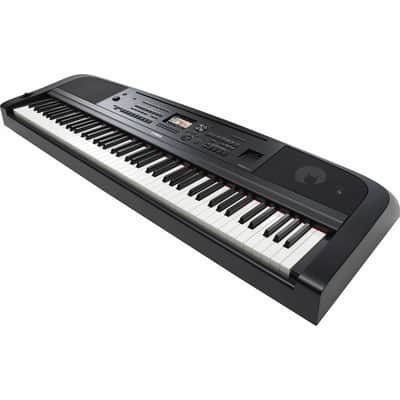 Used Yamaha DGX-670 88-Key Portable Digital Grand Piano w/ Speakers image 3