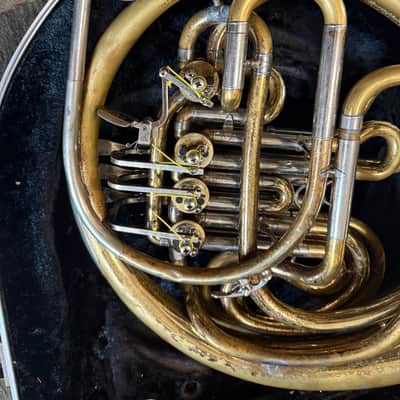 Yamaha YHR-561 Double French Horn with case and mouthpiece, Made in Japan image 8