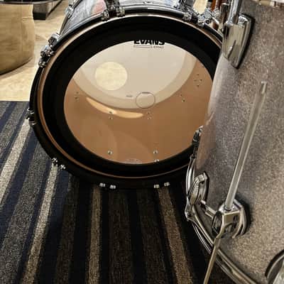 Ludwig Classic Maple 2020's - Silver Sparkle image 8