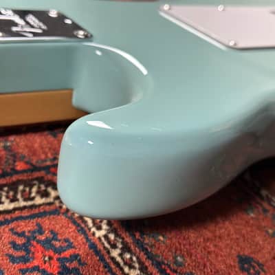 Fender American Standard Special Edition Stratocaster 2009 Daphne Blue image 15