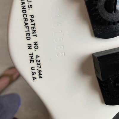 1980's Peavey USA Dyna Bass Neck Thru Design Unity Series White w/Original Case, Tags. COM image 11