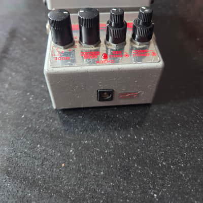 Boss SYB-3 Bass Synthesizer (Pink or Dark Gray Label) 1996 - 2001 - Silver image 4