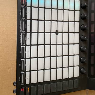 Akai Force Standalone Music Production / DJ Performance System 2019 - Black image 2